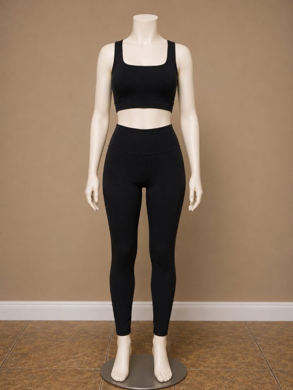 OQQ Black Seamless High-Waist Leggings & Crop Top Workout Set Athleisure Large